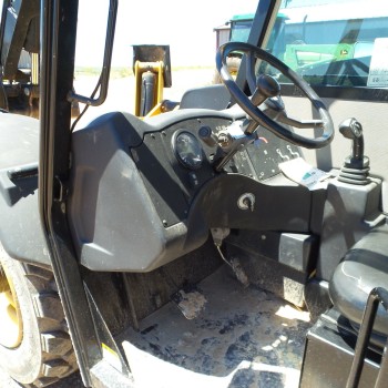 2013 Caterpillar TL943C Telehandler