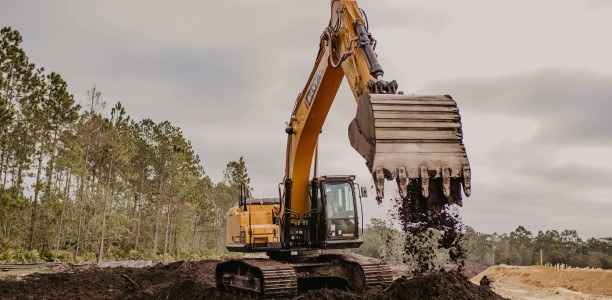 What to Know About Renting Heavy Equipment