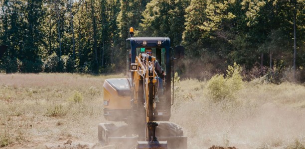 How much does a mini excavator weigh? Choosing the right size